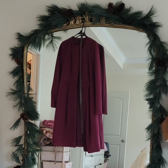 Wine Red / Burgundy Ann Taylor Long Pleated Wool Dress Coat - Women's Size 6 - Picture 10 of 12